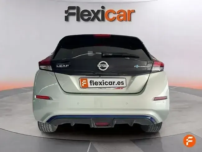 Usado Nissan Leaf N-Connecta 110 kW (150 CV) 2018 Beige Utilitario