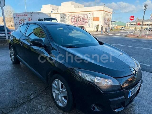 Usado Renault Mégane 90 CV (66 kW) 2012 Negro Berlina