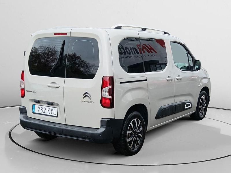 Usado Citroën Berlingo Feel 131 CV (96 kW) 2019 Gris Monovolumen