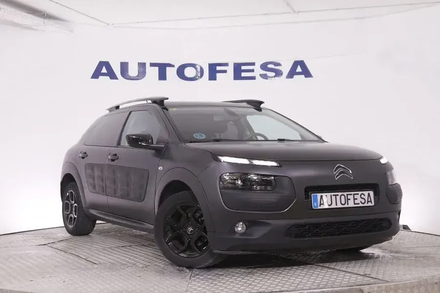 Usado Citroën C4 Cactus Feel 82 CV (60 kW) 2015 Negro Utilitario