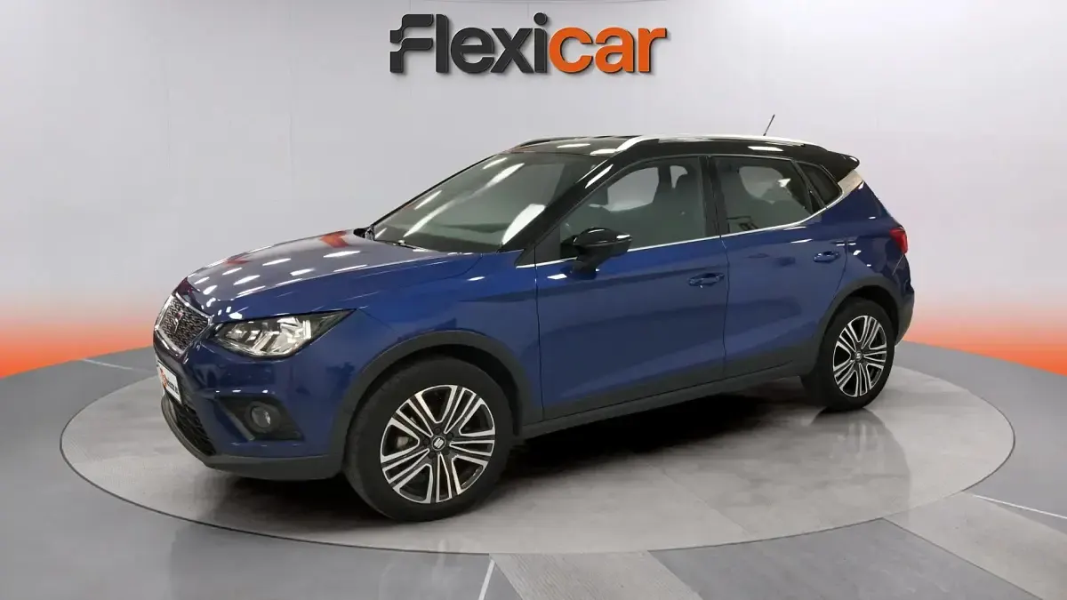 Usado Seat Arona Ecomotive 116 CV (85 kW) 2018 Azul SUV