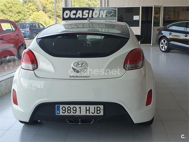 Blanco Usado 2011 Hyundai Veloster Utilitario | 8300 € - Imagen 1/3