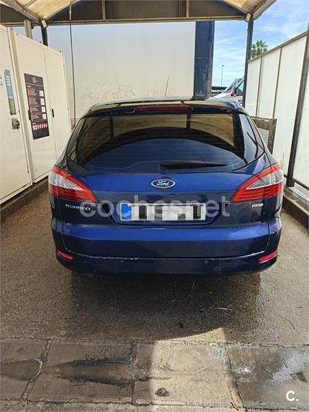 Usado Ford Mondeo Titanium 130 CV (95 kW) 2008 Azul Familiar