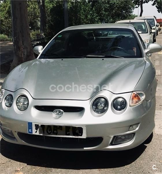 Gris / plata Usado 2000 Hyundai Coupé Coupe | 4000 € - Imagen 1/1