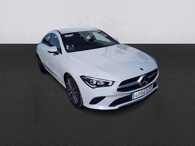 Usado Mercedes CLA220 190 CV (139 kW) 2021 Blanco Berlina