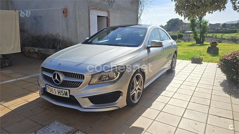 Usado Mercedes CLA220 AMG line 170 CV (125 kW) 2013 Gris / plata Berlina