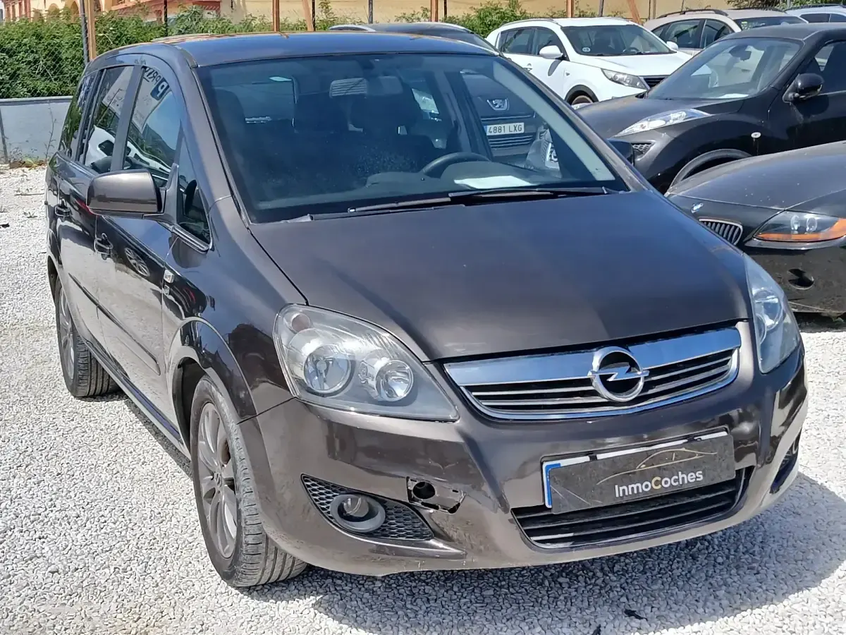 Usado Opel Zafira 110 CV (80 kW) 2010 Gris Monovolumen