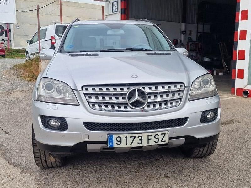 Usado Mercedes ML350 272 CV (200 kW) 2007 Gris / plata SUV