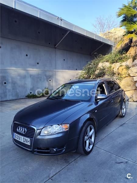 Usado Audi A4 140 CV (102 kW) 2006 Gris / plata Familiar