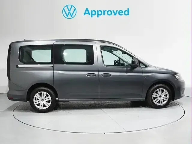 Usado VW Caddy Maxi 116 CV (85 kW) 2025 Gris Monovolumen
