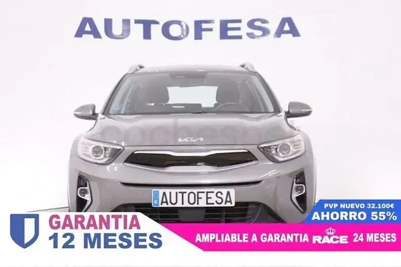 Usado Kia Stonic 120 CV (88 kW) 2023 Verde SUV
