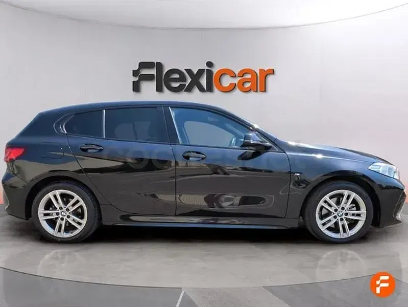 Usado BMW 118 150 CV (110 kW) 2023 Gris / plata Berlina