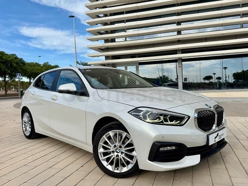 Usado BMW 118 Comfort Edition 140 CV (102 kW) 2020 Blanco Utilitario