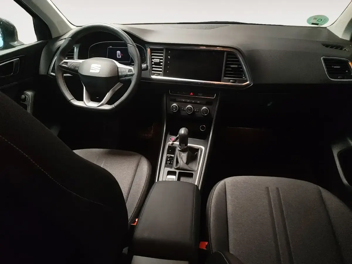 Usado Seat Ateca FR 150 CV (110 kW) 2025 Gris/plata SUV