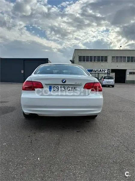 Usado BMW 325 218 CV (160 kW) 2010 Blanco Coupe