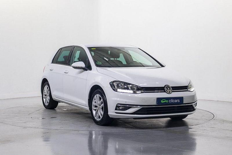 Usado VW Golf VII Advance 125 CV (91 kW) 2018 Blanco