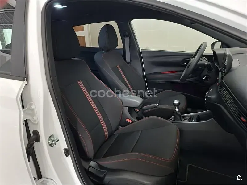 Usado Hyundai i20 N Line 79 CV (58 kW) 2025 Blanco Utilitario