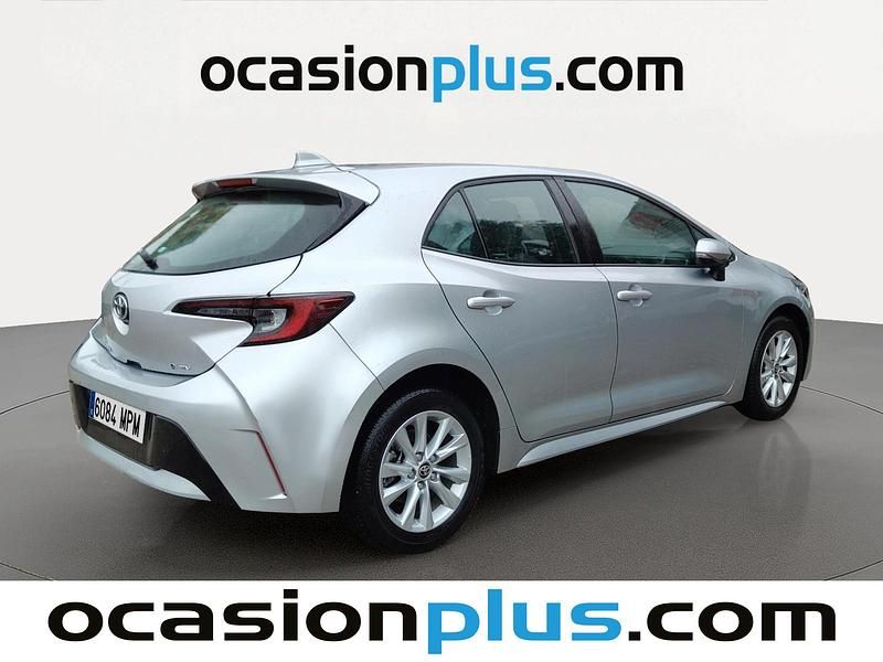 Usado Toyota Corolla Active 140 CV (102 kW) 2024 Gris plata Utilitario