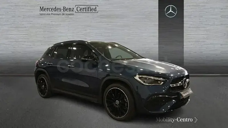 Usado Mercedes GLA250 218 CV (160 kW) 2022 Azul denim SUV