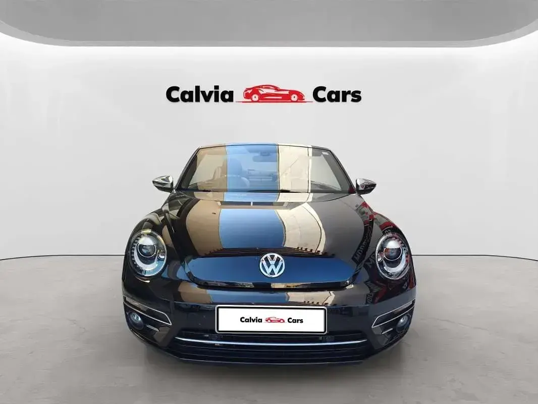 Usado VW Beetle Design 150 CV (110 kW) 2017 Negro Utilitario