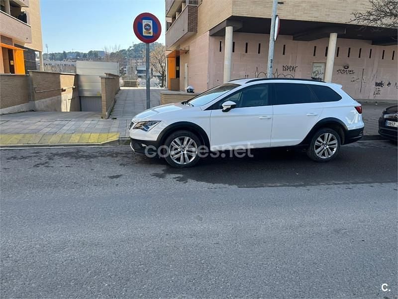 Usado Seat Leon X-Perience 4Drive 150 CV (110 kW) 2018 Blanco Familiar