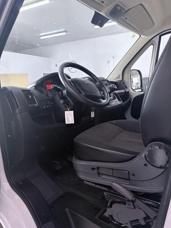 Usado Citroën Jumper 120 CV (88 kW) 2022 Blanco Monovolumen