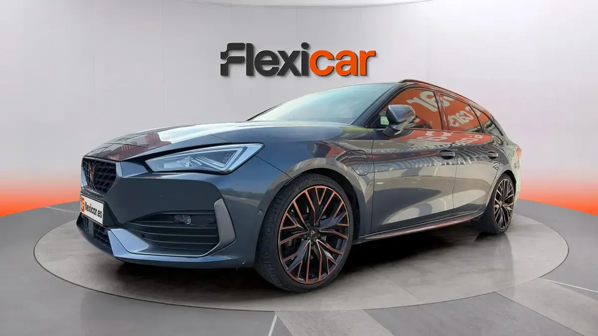 Usado Cupra Leon 204 CV (150 kW) 2021 Gris Familiar