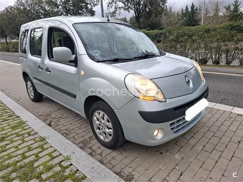 Usado Renault Kangoo Expression 105 CV (77 kW) 2009 Gris / plata Familiar
