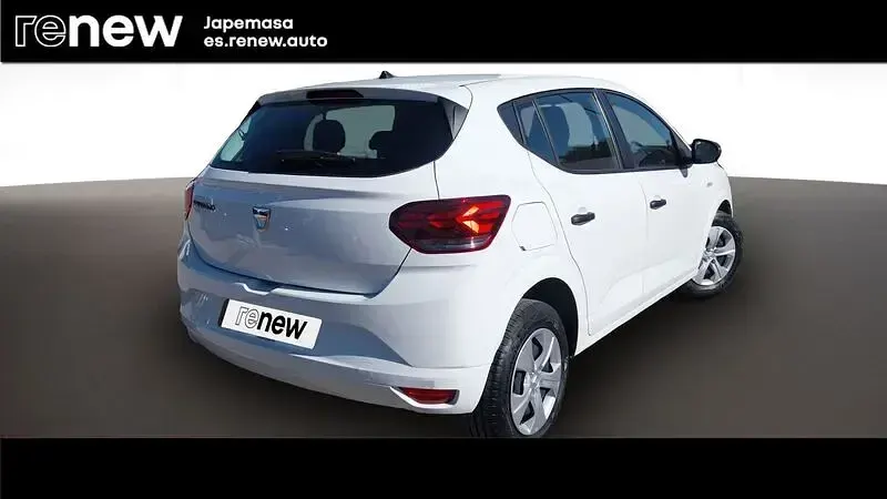 Usado Dacia Sandero Acces 67 CV (49 kW) 2021 Blanco Berlina