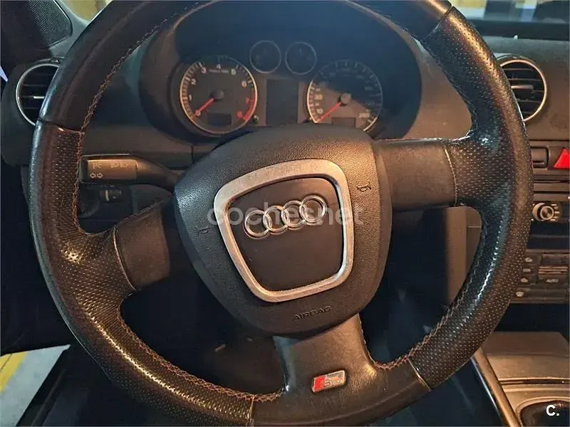 Usado Audi A3 Attraction 115 CV (84 kW) 2007 Negro Utilitario