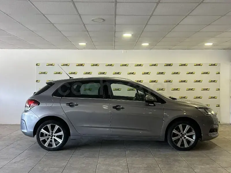 Usado Citroën C4 Live 120 CV (88 kW) 2017 Gris / plata Berlina