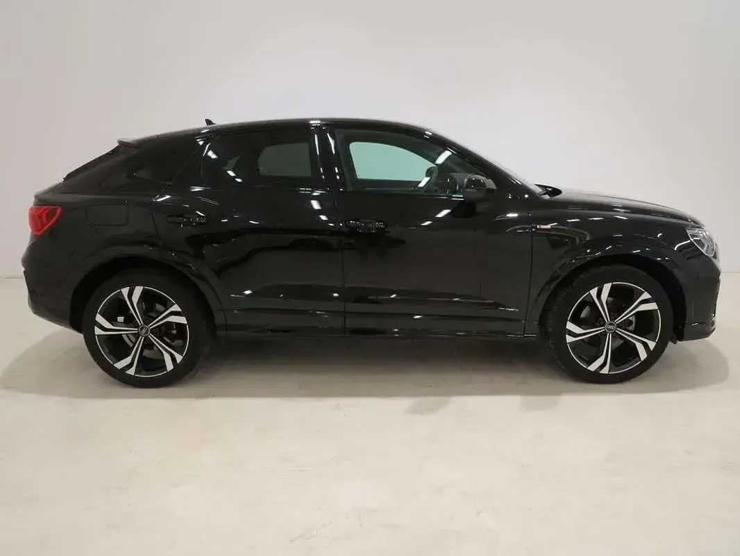 Usado Audi Q3 Sportback 150 CV (110 kW) 2025 Negro SUV