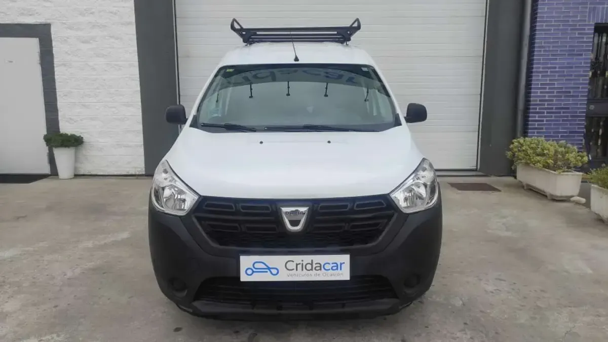 Usado Dacia Dokker Ambiance 75 CV (55 kW) 2018 Blanco Monovolumen