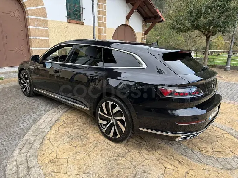 Usado VW Arteon R-line 150 CV (110 kW) 2023 Negro Familiar