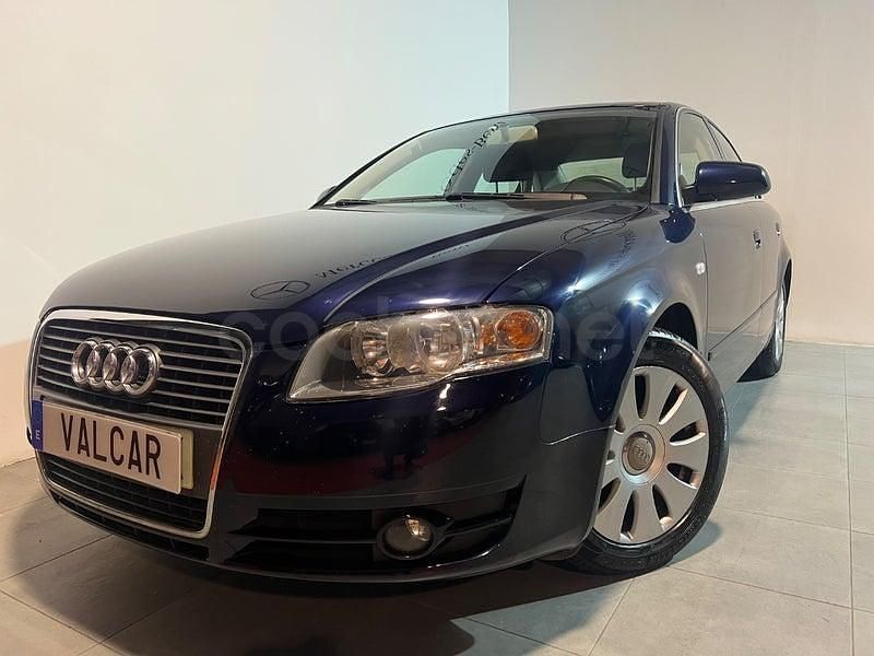 Usado Audi A4 140 CV (102 kW) 2006 Azul Berlina