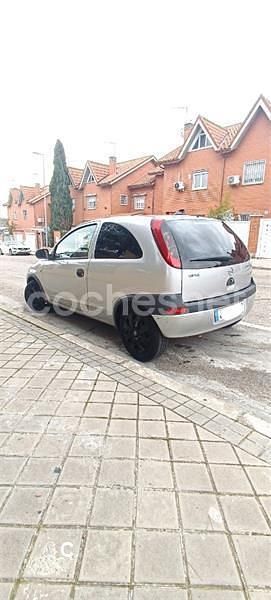 Usado Opel Corsa 75 CV (55 kW) 2002 Gris / plata Utilitario