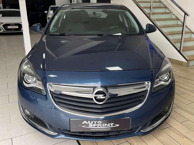 Usado Opel Insignia Selective 120 CV (88 kW) 2016 Azul Berlina