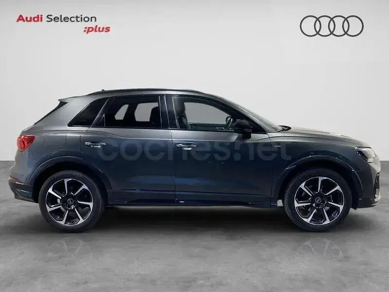 Usado Audi Q3 Ambiente 150 CV (110 kW) 2024 Gris / plata SUV