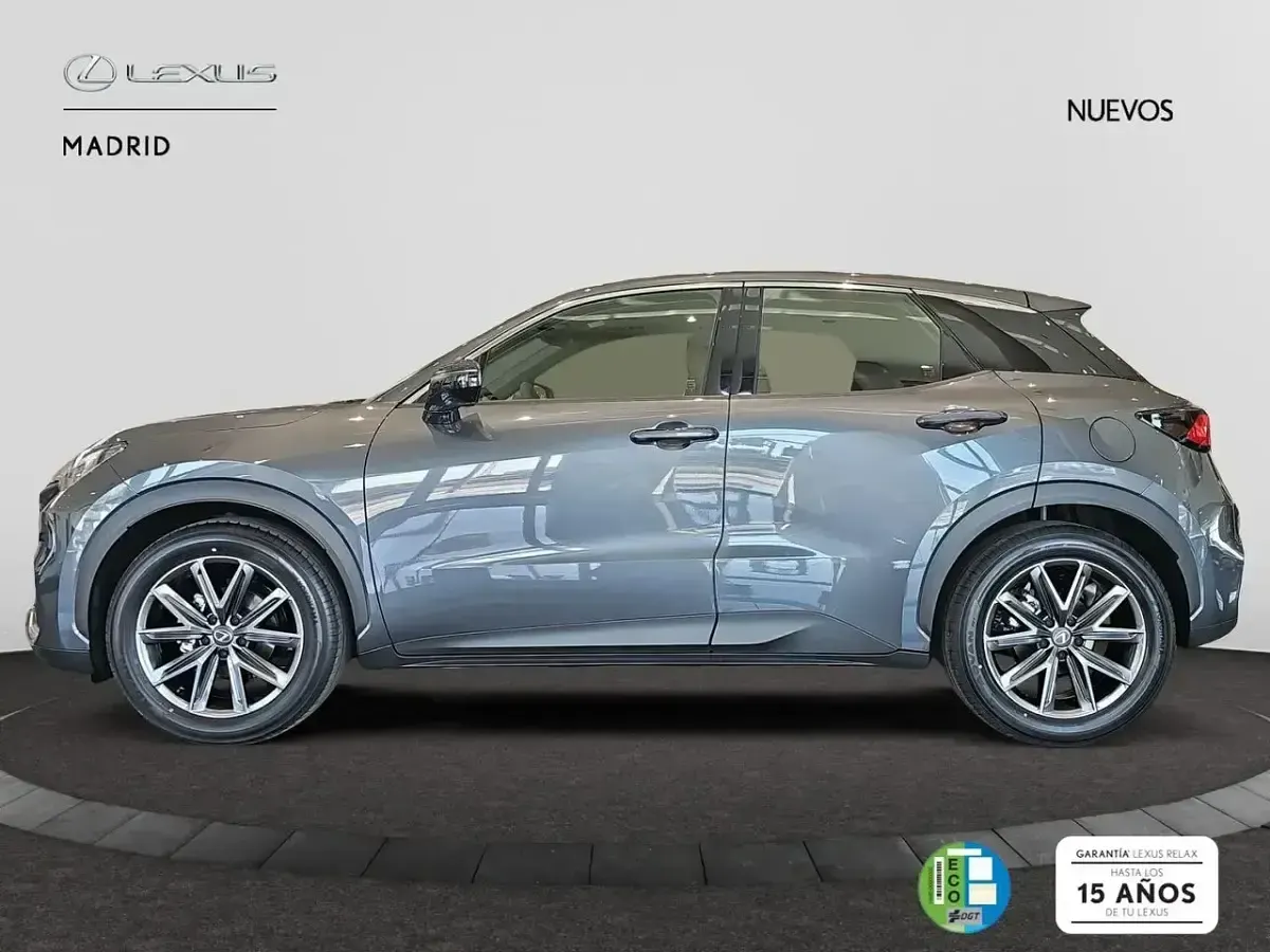 Nuevo Lexus LBX 136 CV (100 kW) 2026 Gris SUV