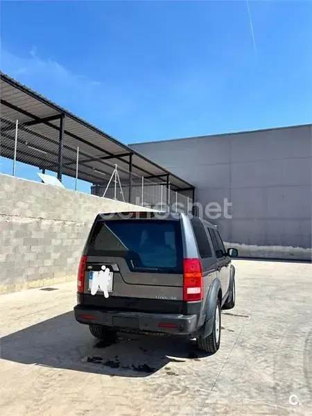 Usado Land Rover Discovery SE 190 CV (139 kW) 2004 Gris / plata SUV