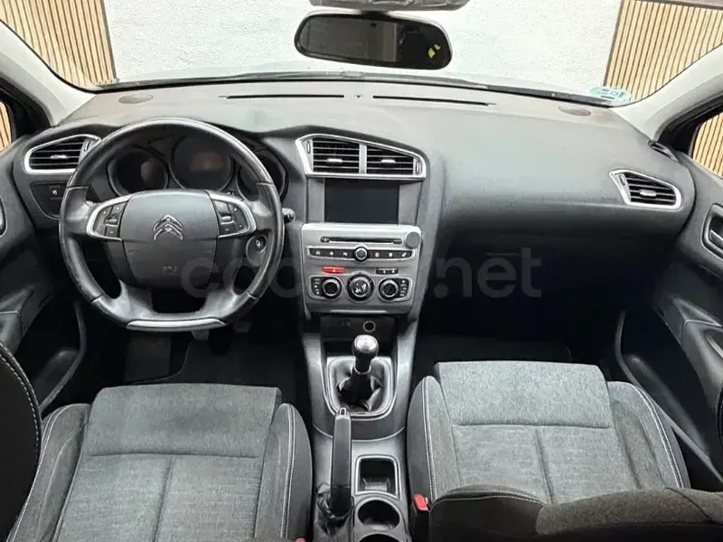 Usado Citroën C4 Live 99 CV (72 kW) 2016 Negro Berlina