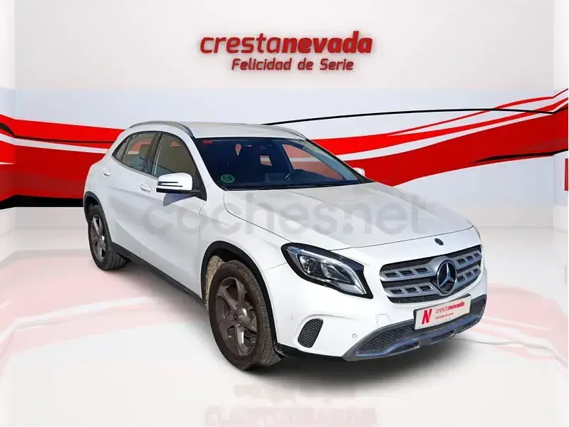 Usado Mercedes GLA180 122 CV (89 kW) 2019 Blanco SUV