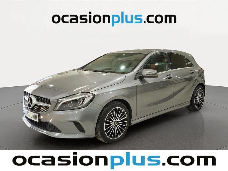 Usado Mercedes A200 Urban 136 CV (100 kW) 2016 Gris Utilitario