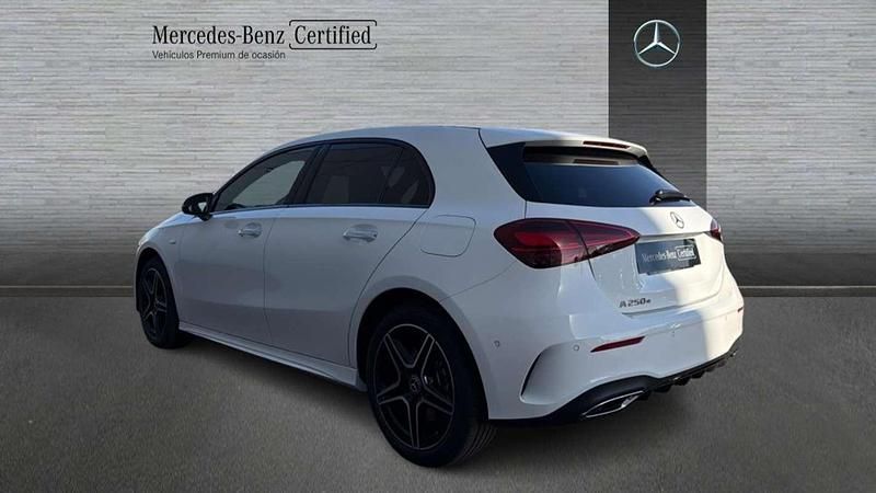 Usado Mercedes A250 218 CV (160 kW) 2025 Blanco Berlina
