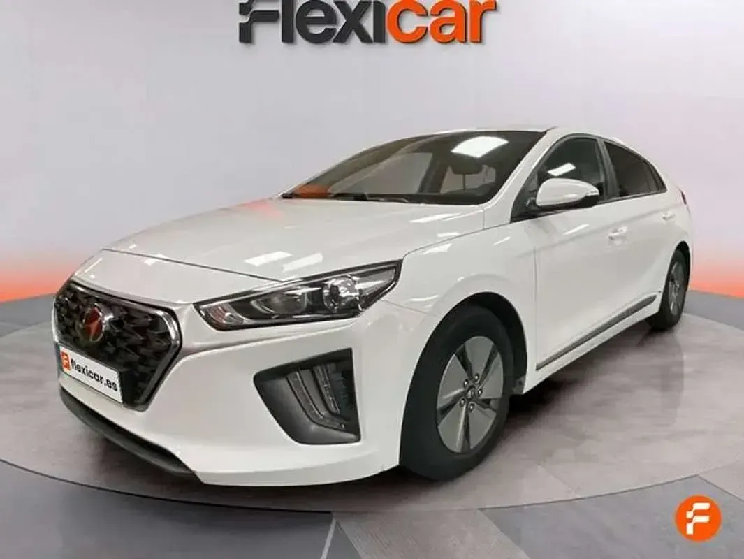 Usado Hyundai Ioniq 141 CV (103 kW) 2022 Blanco Utilitario