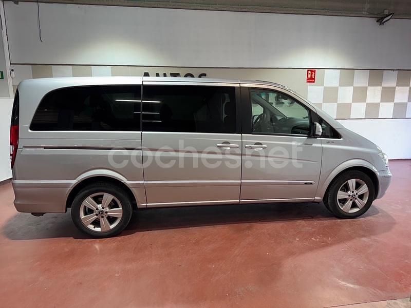 Usado Mercedes Viano 163 CV (119 kW) 2012 Gris / plata Monovolumen