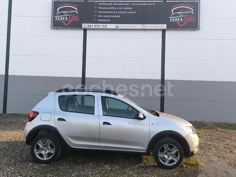 Gris / plata Usado 2017 Dacia Sandero Stepway Utilitario | 9990 € (Precio justo) - Imagen 1/4