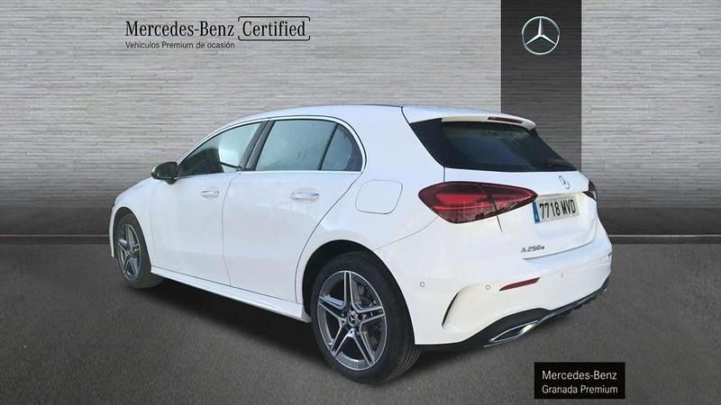 Usado Mercedes A250 218 CV (160 kW) 2024 Blanco Berlina