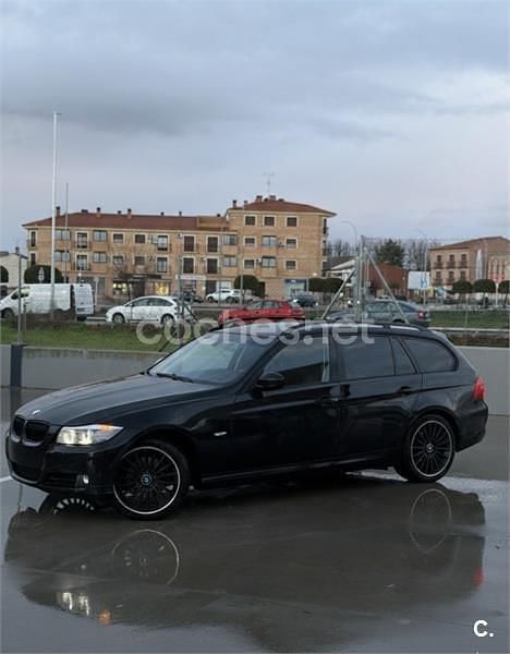 Usado BMW 318 143 CV (105 kW) 2009 Negro Familiar
