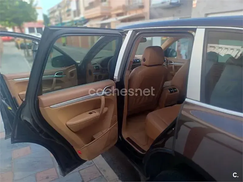 Usado Porsche Cayenne Diesel 240 CV (176 kW) 2010 Negro SUV